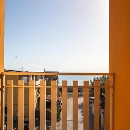 Rosy Hotel
