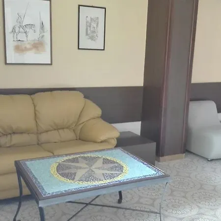 Rosy Hotel 2*