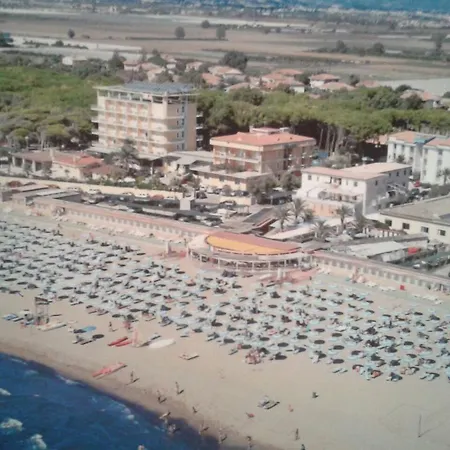 Hotel Rosy 2*