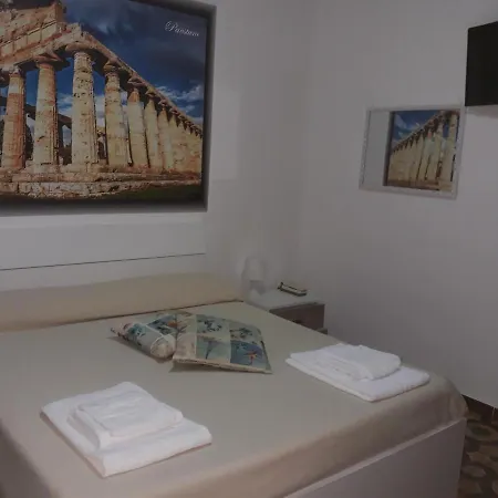 Rosy Hotel