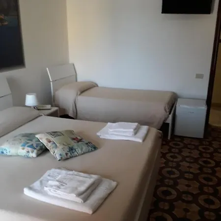 Hotel Rosy 2*